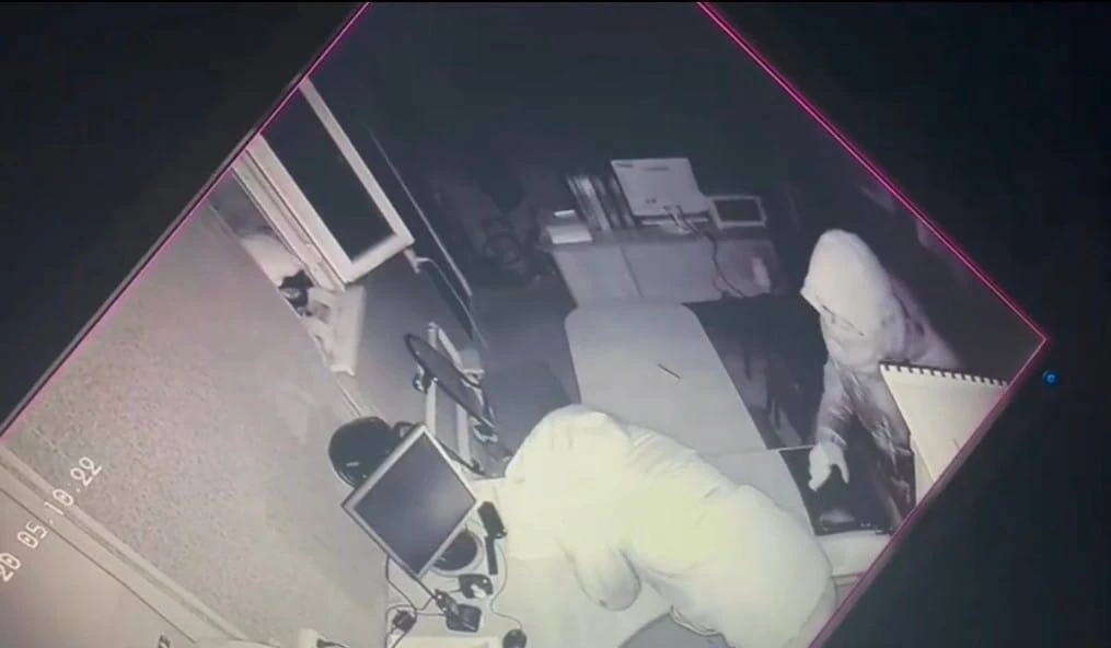 В ЗКО задержали группу воров, обчищавших офисы и склады